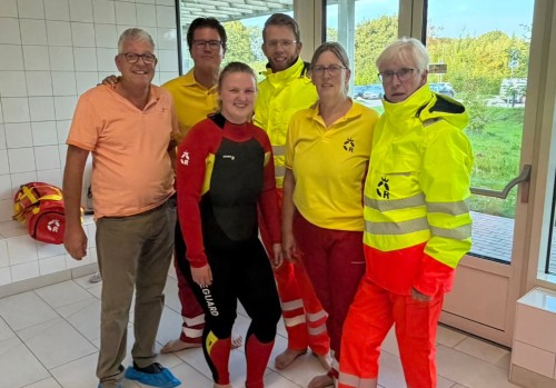 Nieuwe kleding voor onze waterhulpverleningsploeg
